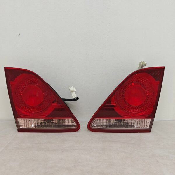 Toyota Crown takavalot